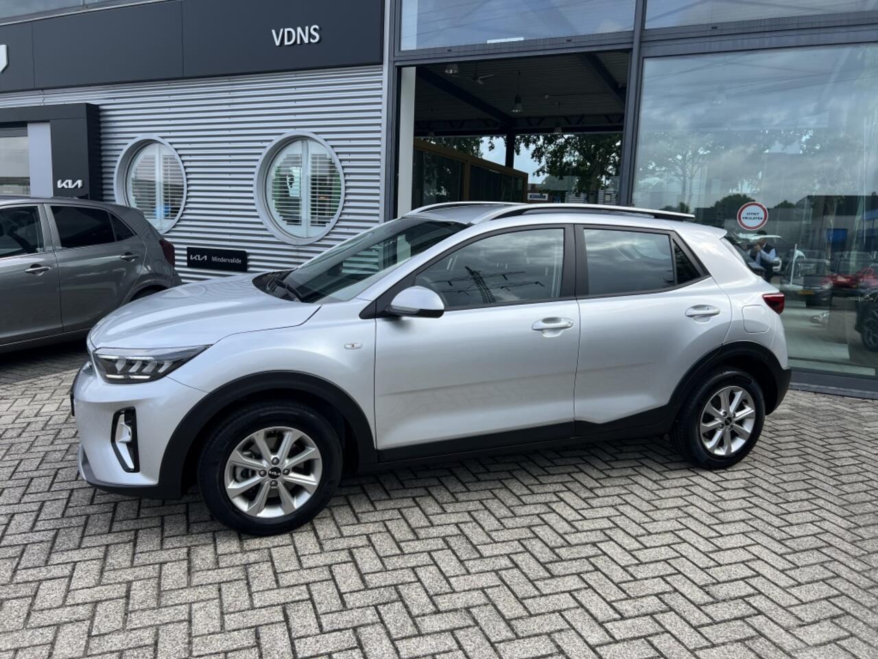KIA Stonic 1.0 T-GDi MHEV DynamicLine NAVI + CAMERA