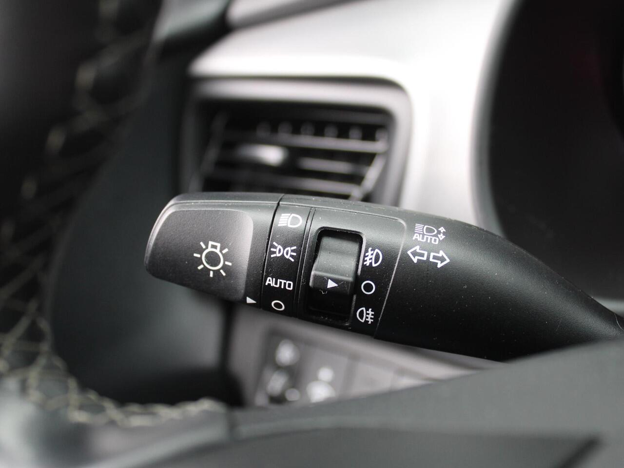 KIA Stonic 1.0 T-GDi MHEV DynamicLine | Camera | Cruise | Navi | 15" LM | LED | Apple Carplay/Android Auto | Airco |