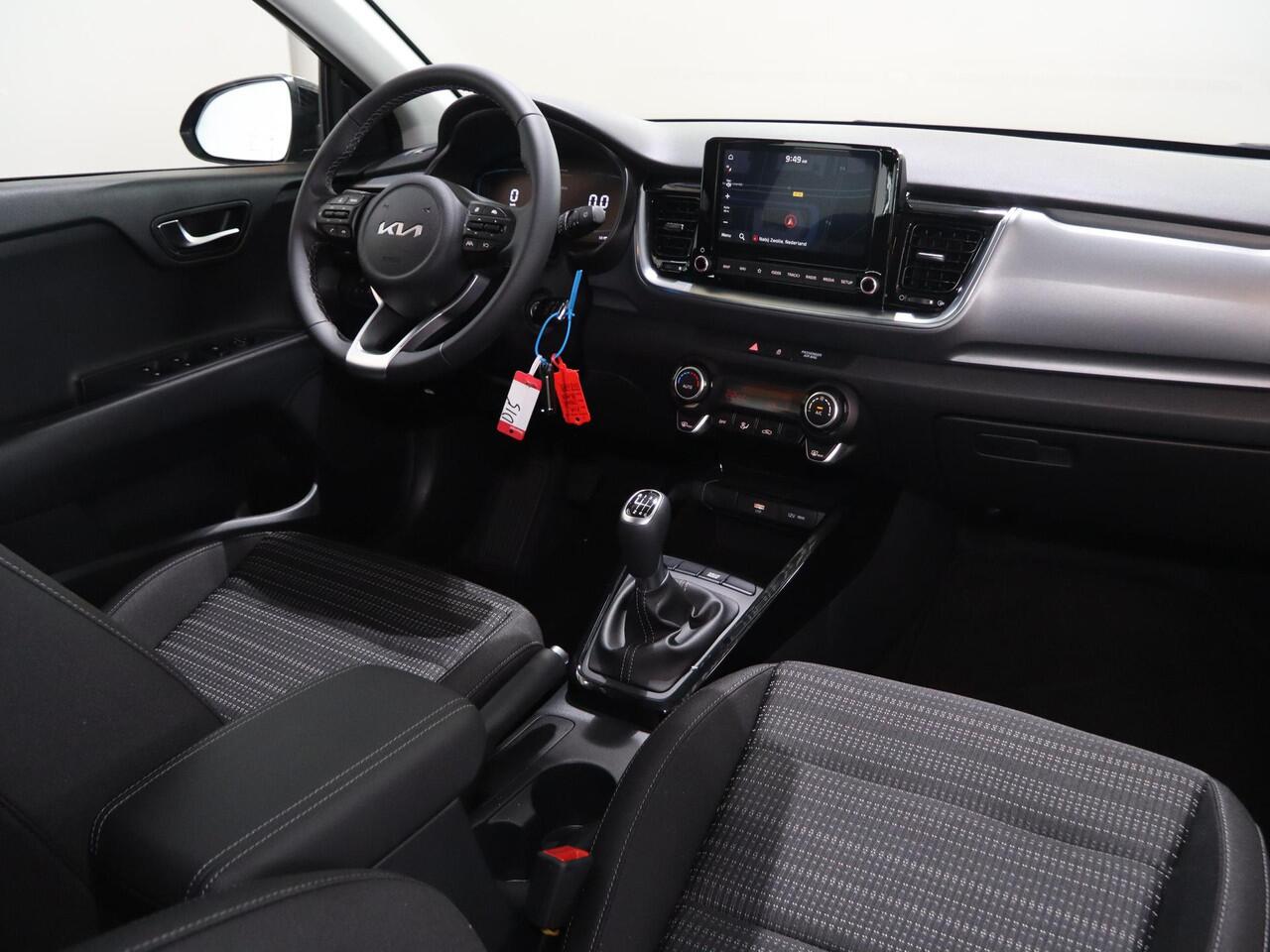 KIA Stonic 1.0 T-GDi MHEV DynamicLine | DIRECT UIT VOORRAAD LEVERBAAR!!! | Achteruit Camera | Climate Control | Apple Carplay/Android auto | Elektrische ramen | Cruise Control |