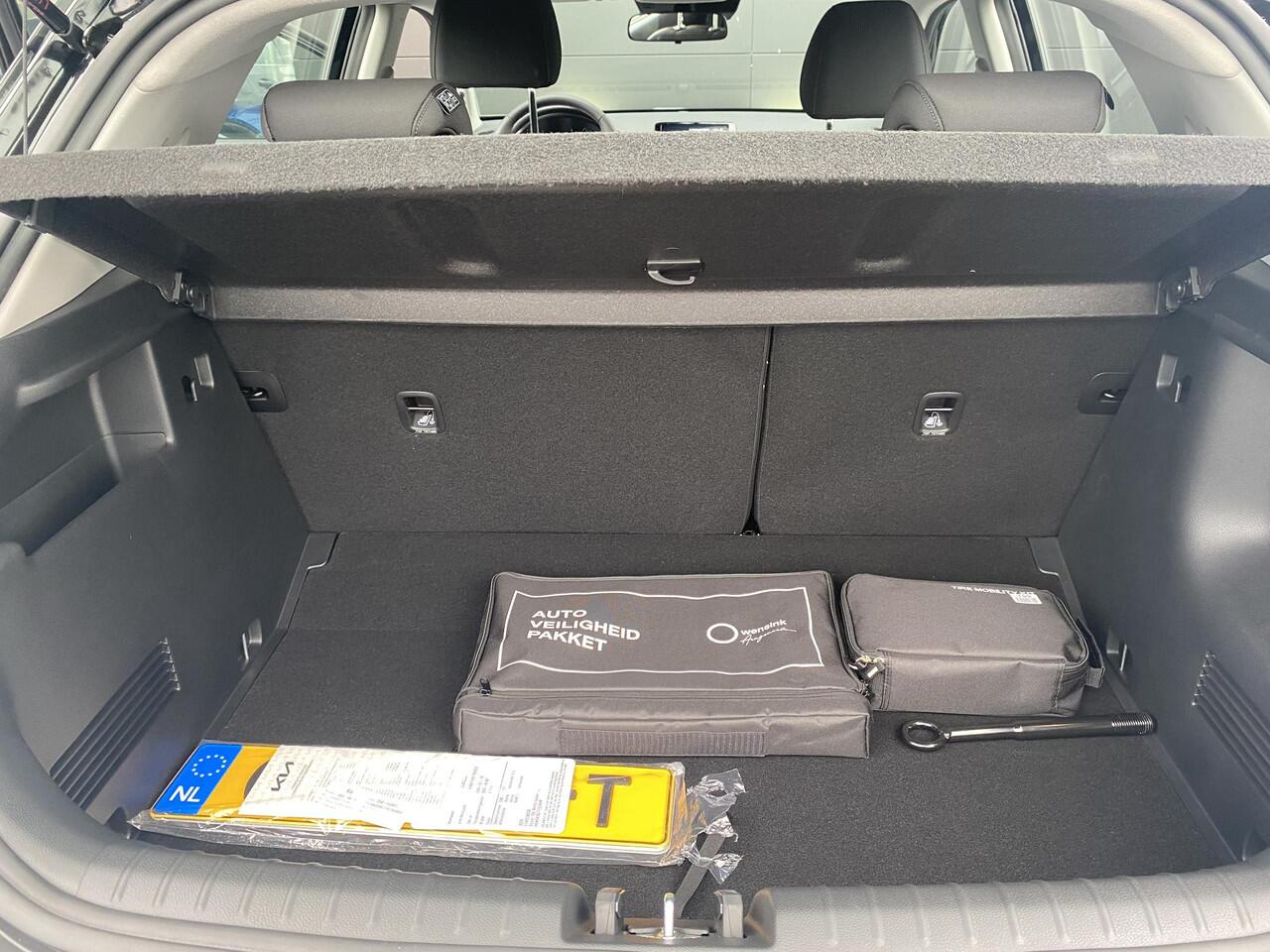 KIA Stonic 1.0 T-GDi MHEV DynamicLine | DIRECT UIT VOORRAAD LEVERBAAR!!! | Achteruit Camera | Climate Control | Apple Carplay/Android auto | Elektrische ramen | Cruise Control |