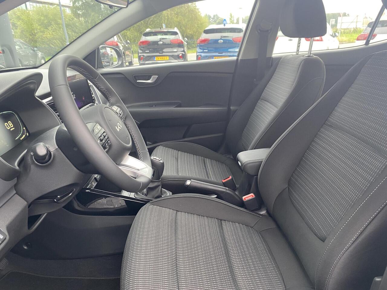 KIA Stonic 1.0 T-GDi MHEV DynamicLine | DIRECT UIT VOORRAAD LEVERBAAR!!! | Achteruit Camera | Climate Control | Apple Carplay/Android auto | Elektrische ramen | Cruise Control |