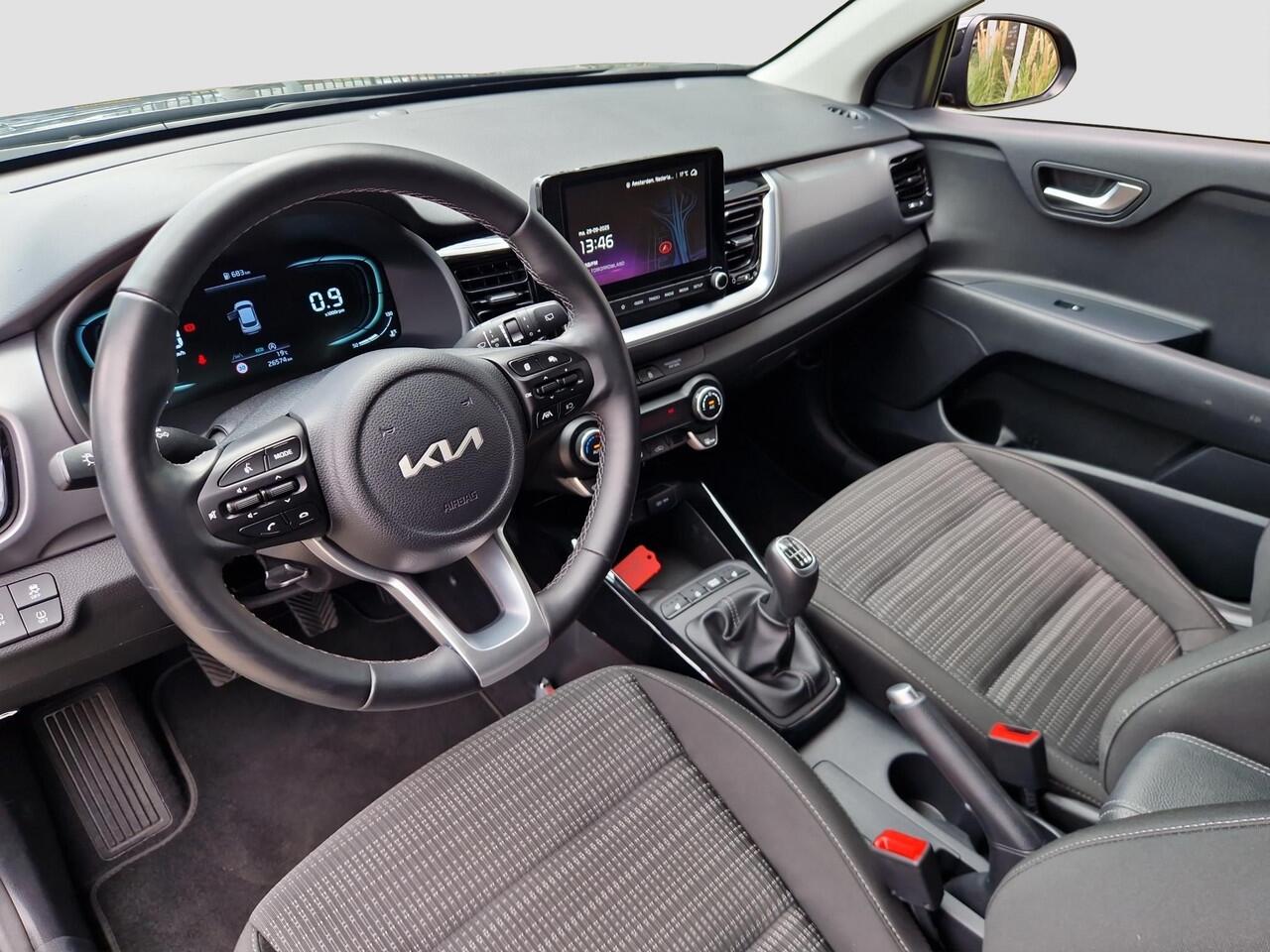 KIA Stonic 1.0 T-GDi MHEV DynamicPlusLine | Key-Less | Stoelverwarming | Privacy Glass | Navigatie |