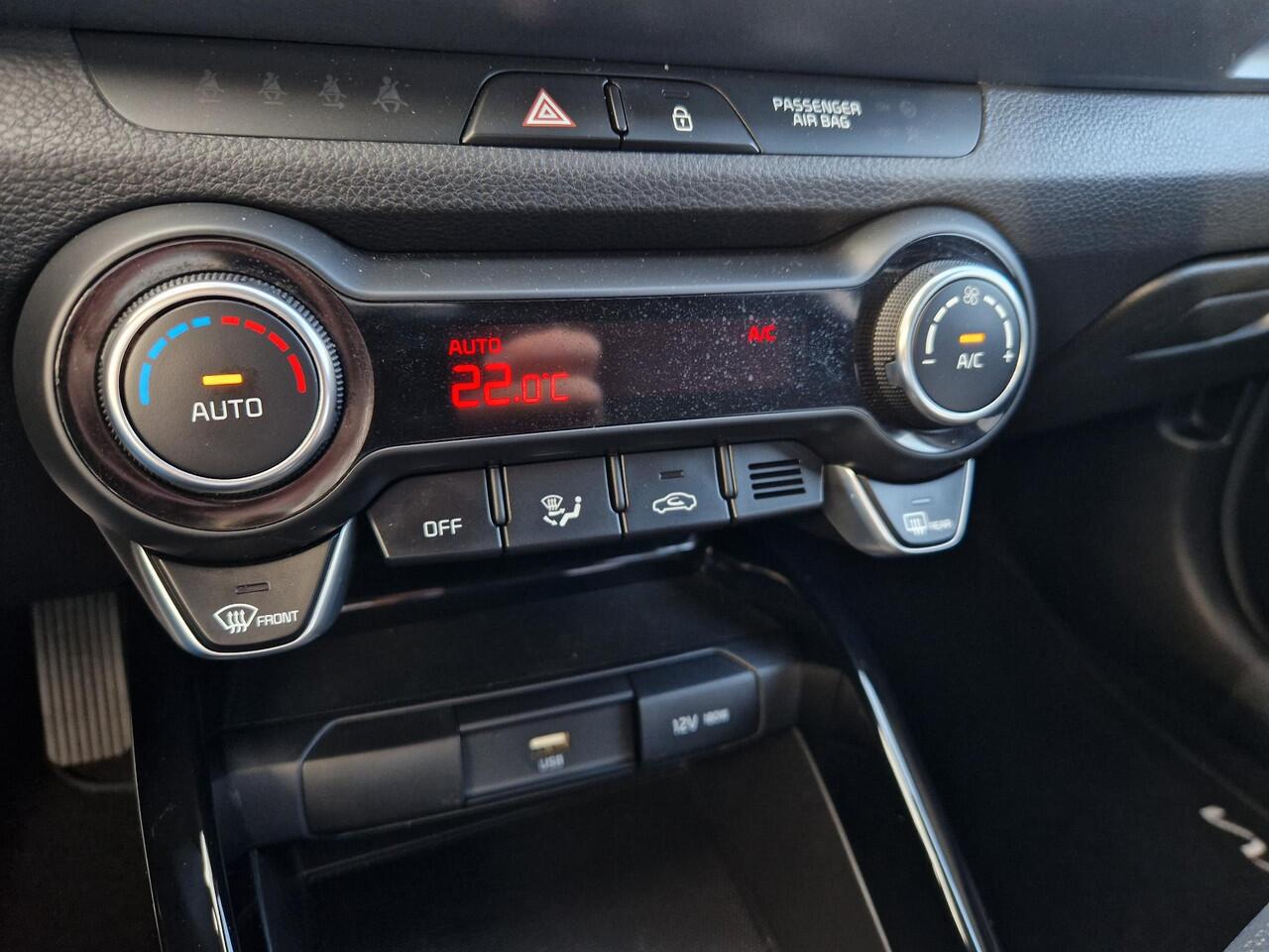 KIA Stonic 1.0 T-GDi MHEV DynamicPlusLine | Stoelverwarming | Key-Less | Regensensor | Clima | Navi |