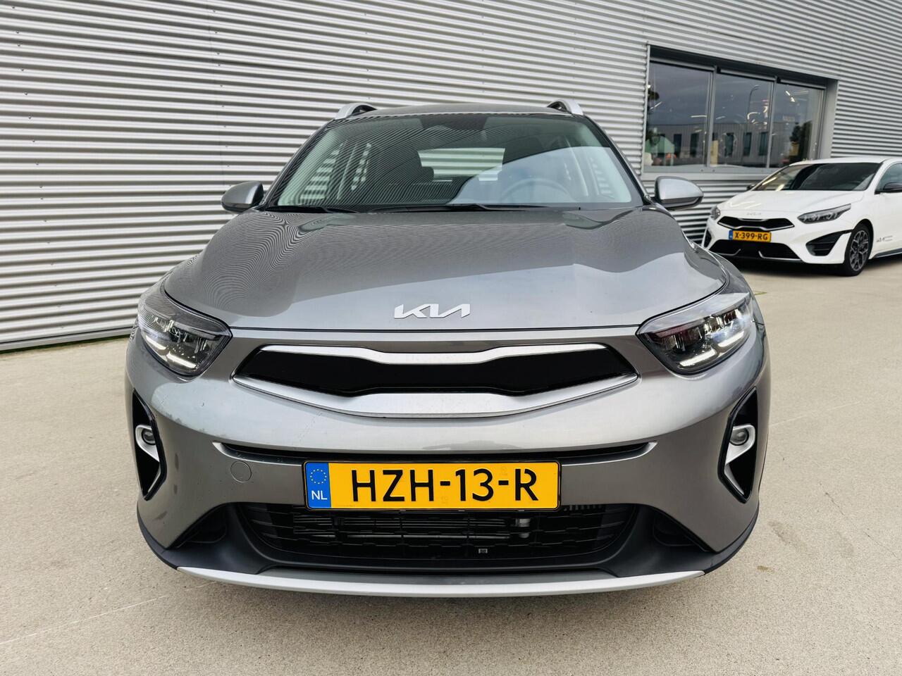 KIA Stonic 1.0 T-GDi MHEV DynamicLine Navi | Clima | Cruise | Camera | Demo auto kmstand kan iets varieeren | Informeer altijd even of de auto aanwezig is.