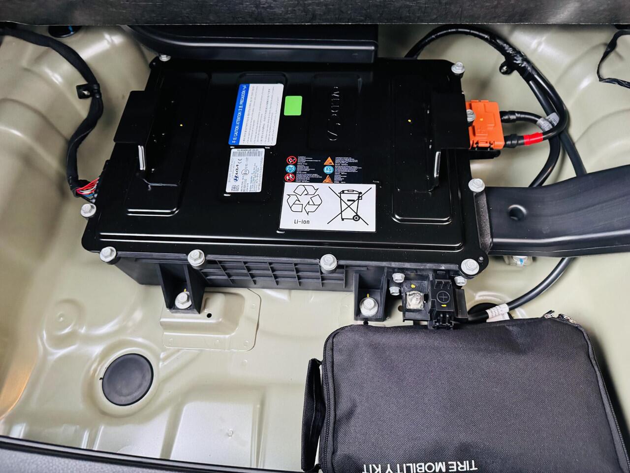 KIA Stonic 1.0 T-GDi MHEV DynamicLine Navi | Clima | Cruise | Camera | Demo auto kmstand kan iets varieeren | Informeer altijd even of de auto aanwezig is.