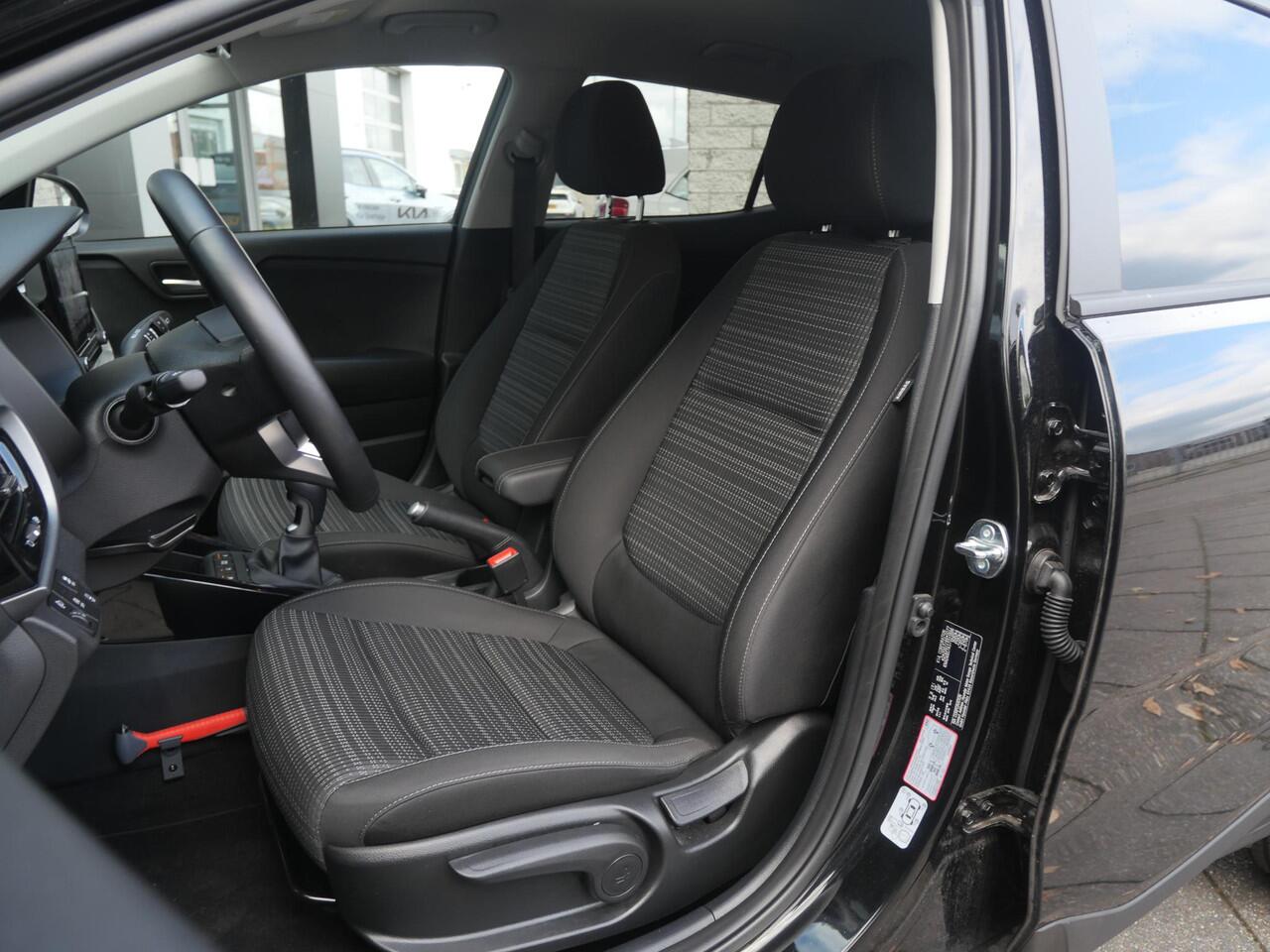 KIA Stonic 1.0 T-GDi MHEV DynamicPlusLine | Cruise | Clima | Camera | Carplay | Navi | Stoel-stuurverwarming |