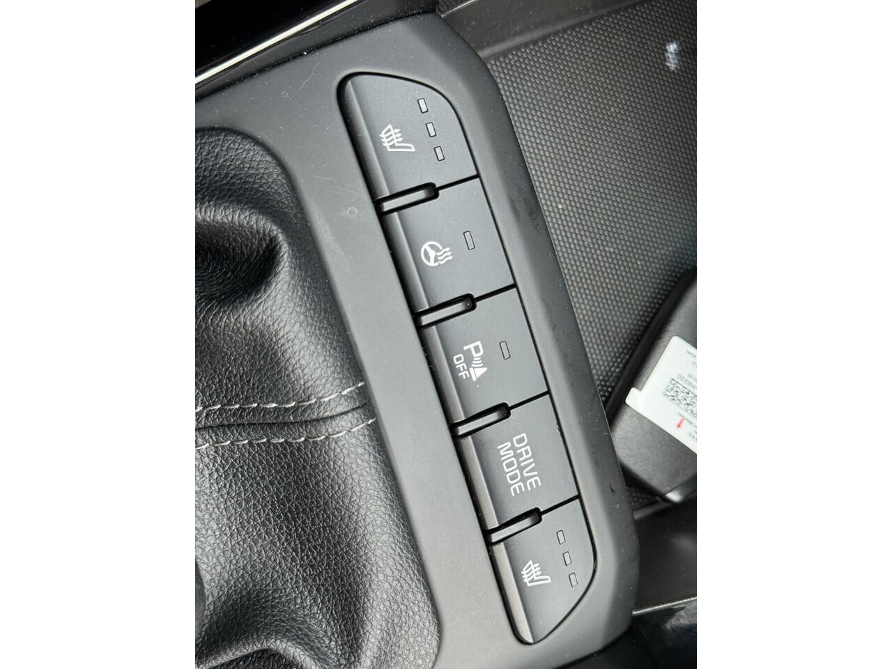 KIA Stonic 1.0 T-GDi MHEV DynamicPlusLine Snel leverbaar | Stoel/Stuurwielverwarming | Keyless | Navigatie | Parkeercamera | Climate control