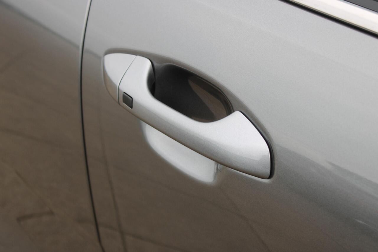 KIA Stonic 1.0 T-GDi MHEV GT-PlusLine Schuifdak / Stuur & Stoel Verwarming / Camera