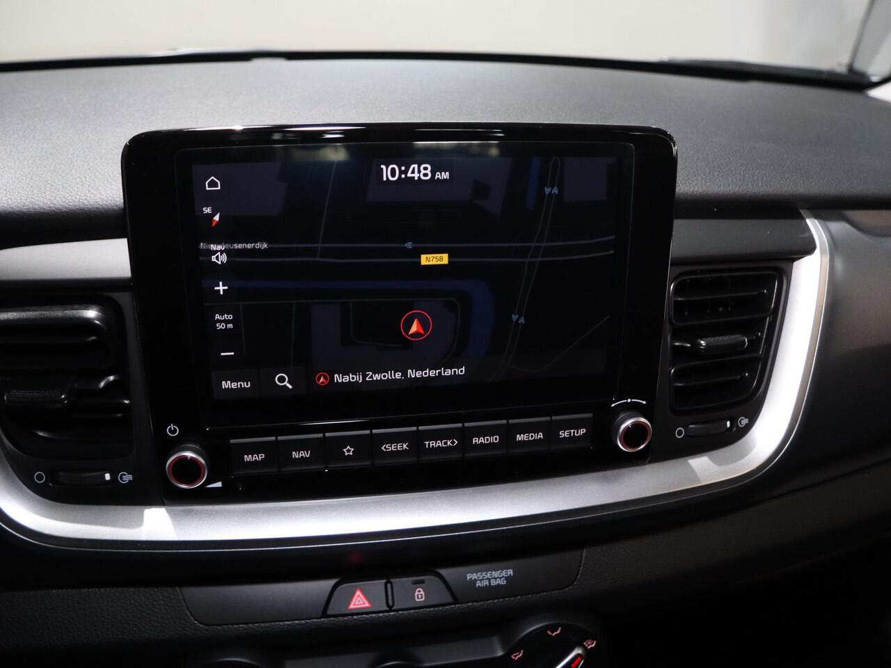 KIA Stonic 1.0 T-GDi MHEV ComfortLine | vanaf ¤ 329,- per maand | Achteruitrijcamera | Parkeersensoren achter | Navigatiesysteem | Cruise control | Actieve rijbaanassistentie |