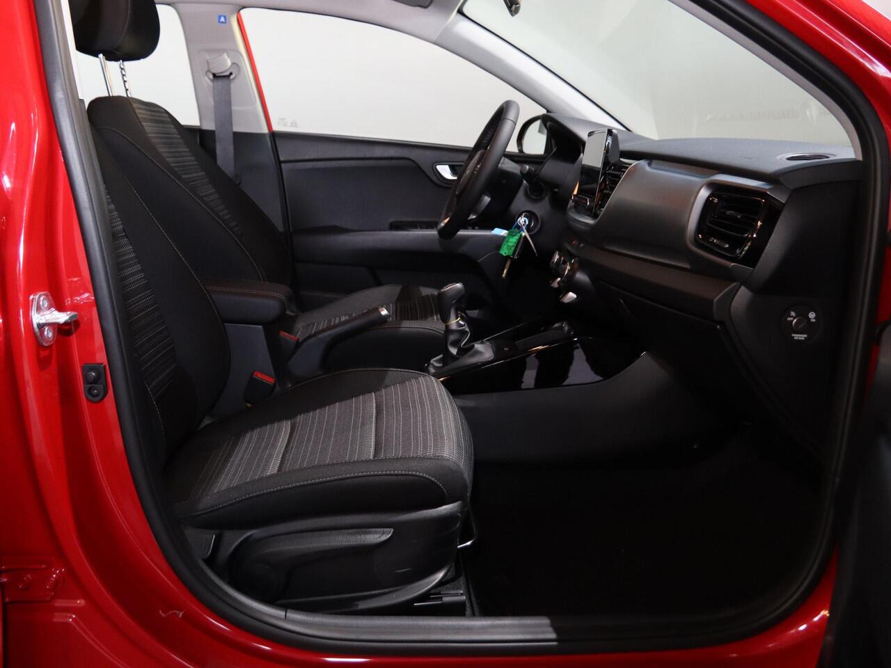 KIA Stonic 1.0 T-GDi MHEV DynamicLine | vanaf ¤ 339,- per maand | Keyless | LED-koplampen | Stoelverwarming vóór | Achteruitrijcamera | stuurwiel verwarmd |