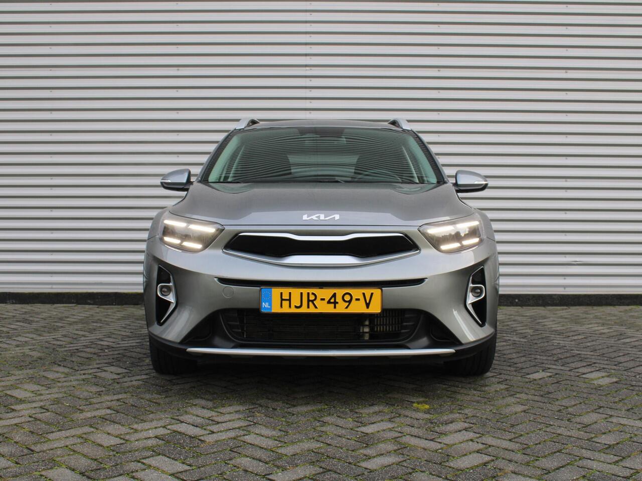 KIA Stonic 1.0 T-GDi MHEV DynamicPlusLine | Stuur-/stoelverwarming | Camera | Clima | Cruise | 16" LM | Navi | LED | Keyless |