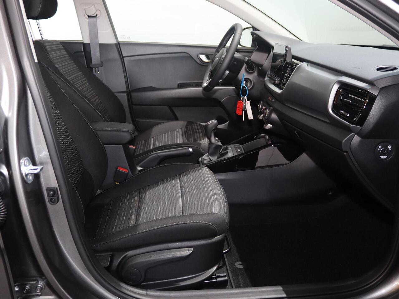 KIA Stonic 1.0 T-GDi MHEV DynamicLine | vanaf ¤ 429,- per maand | LED-koplampen | Cruisecontrol | Achteruitrijcamera | Dakrails | lichtmetalen velgen |