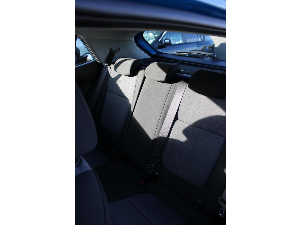 KIA Stonic 1.0 T-GDi MHEV ComfortLine Navigatie / Camera /18" LMV / 3.400KM