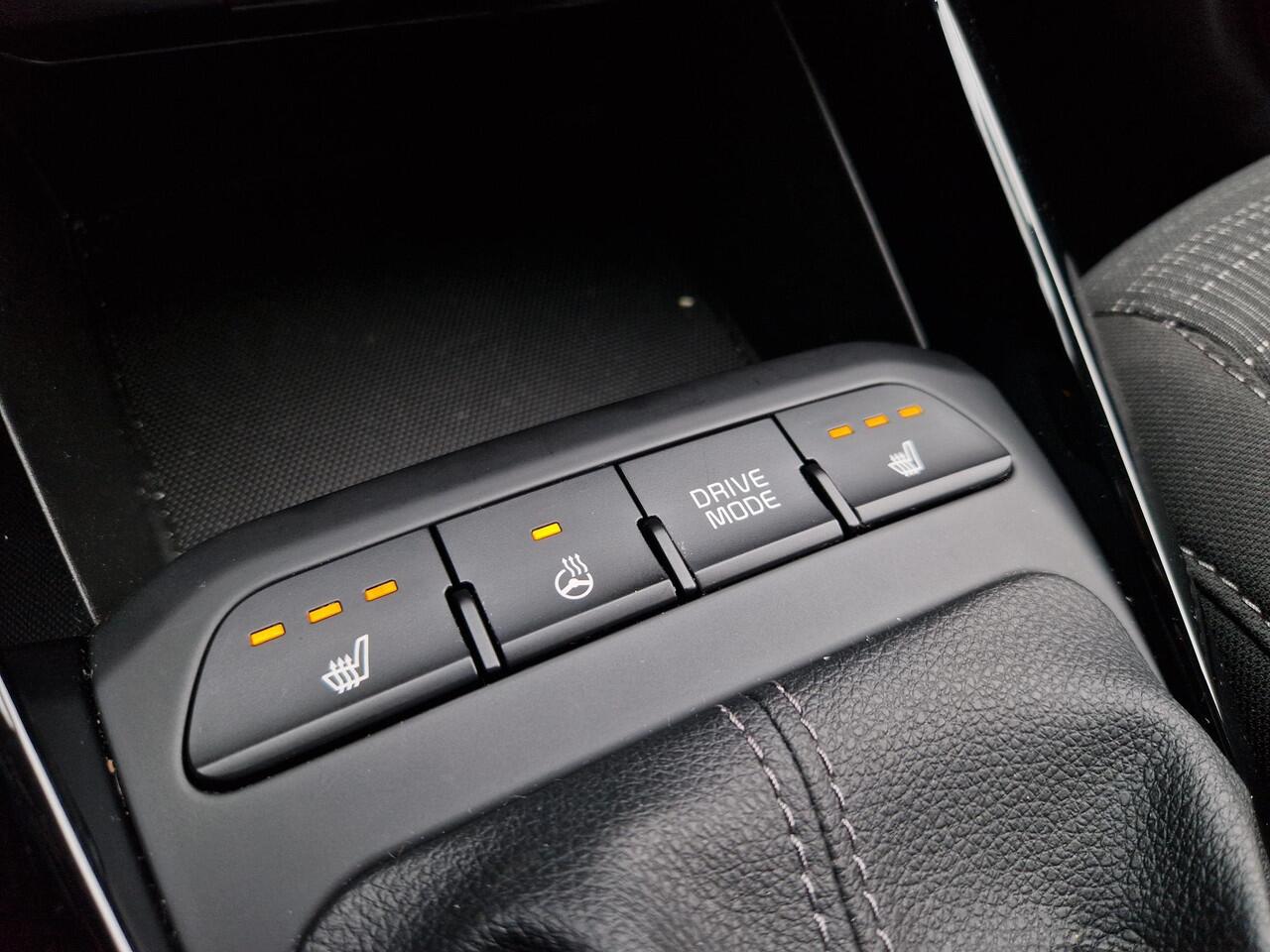 KIA Stonic 1.0 T-GDi MHEV DynamicPlusLine | Stoelverwarming | Key-Less | Regensensor | Clima | Navi |