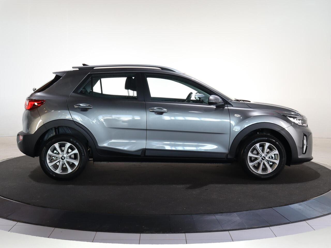 KIA Stonic 1.0 T-GDi MHEV DynamicLine DCT7 | Navigatie | Cruise Control | Achteruitrijcamera | Climate Control | lichtmetalen velgen |