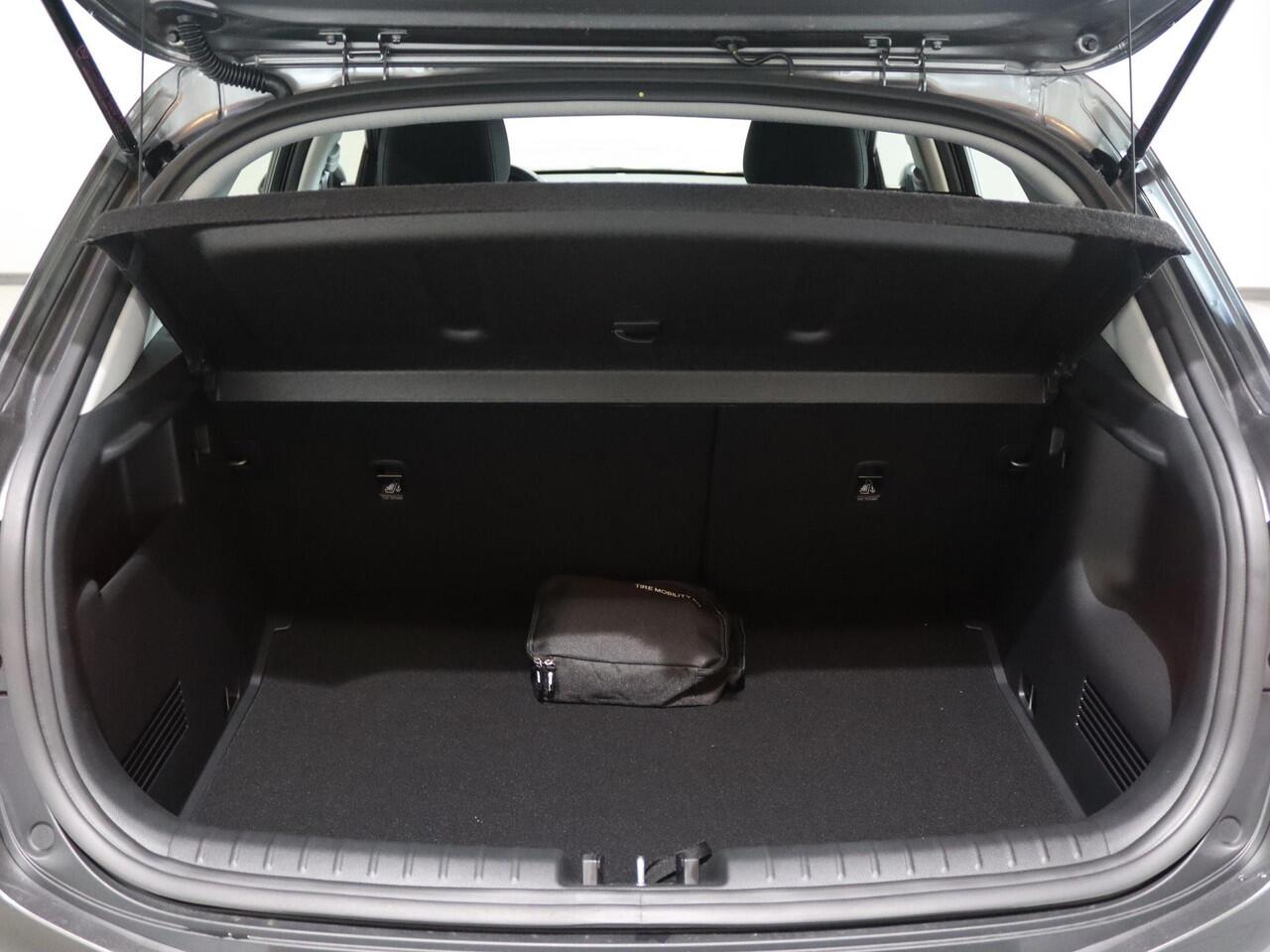 KIA Stonic 1.0 T-GDi MHEV DynamicLine DCT7 | Navigatie | Cruise Control | Achteruitrijcamera | Climate Control | lichtmetalen velgen |