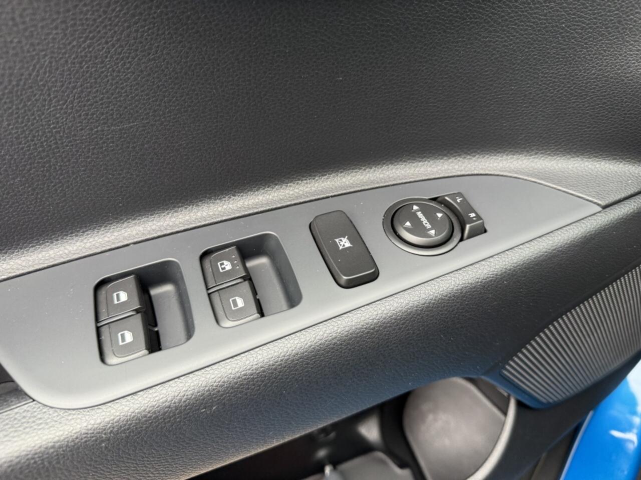 KIA Stonic 1.0 T-GDi MHEV DynamicLine NAVI + CAMERA