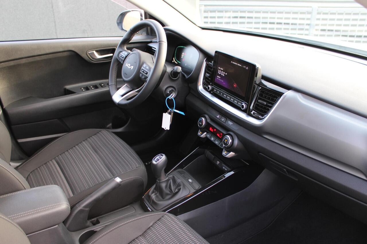 KIA Stonic 1.0 T-GDi MHEV DynamicLine NAVIGATIE | PARKEERSENSOREN | ACHTERUITRIJCAMERA