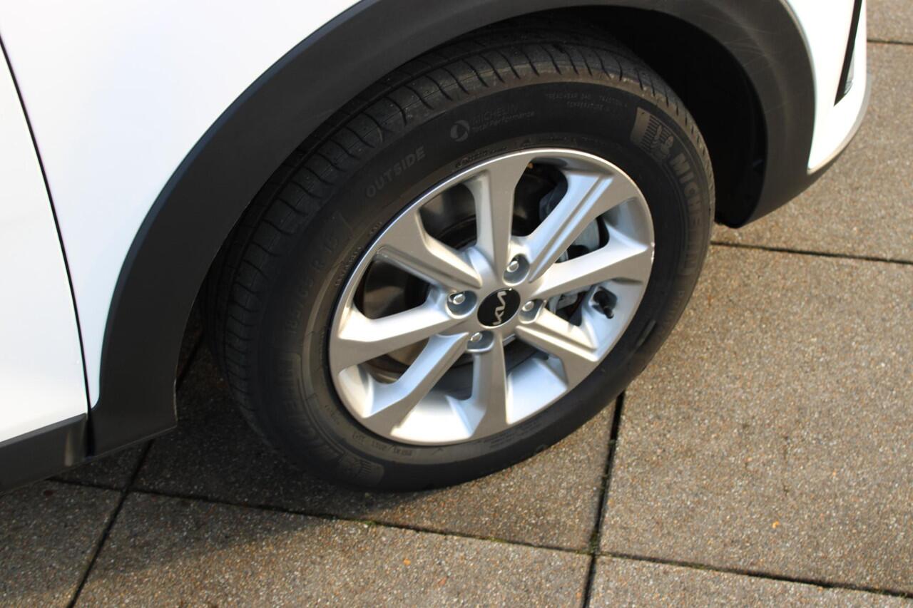 KIA Stonic 1.0 T-GDi MHEV DynamicLine NAVIGATIE | PARKEERSENSOREN | ACHTERUITRIJCAMERA