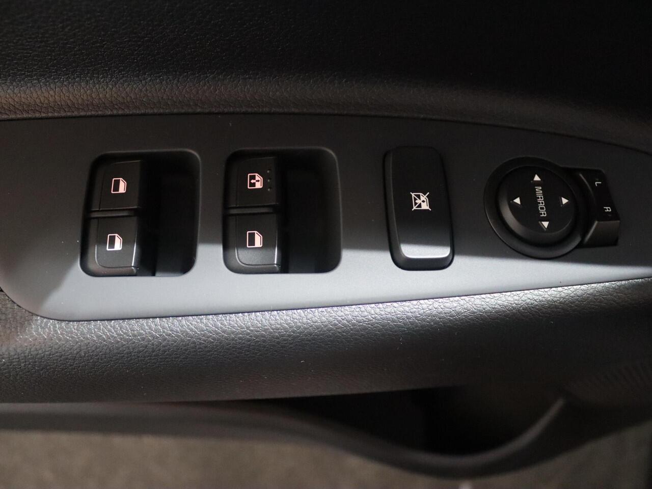 KIA Stonic 1.0 T-GDi MHEV DynamicLine | LED-koplampen | Cruise Control | Achteruitrijcamera | Climate Control | lichtmetalen velgen |