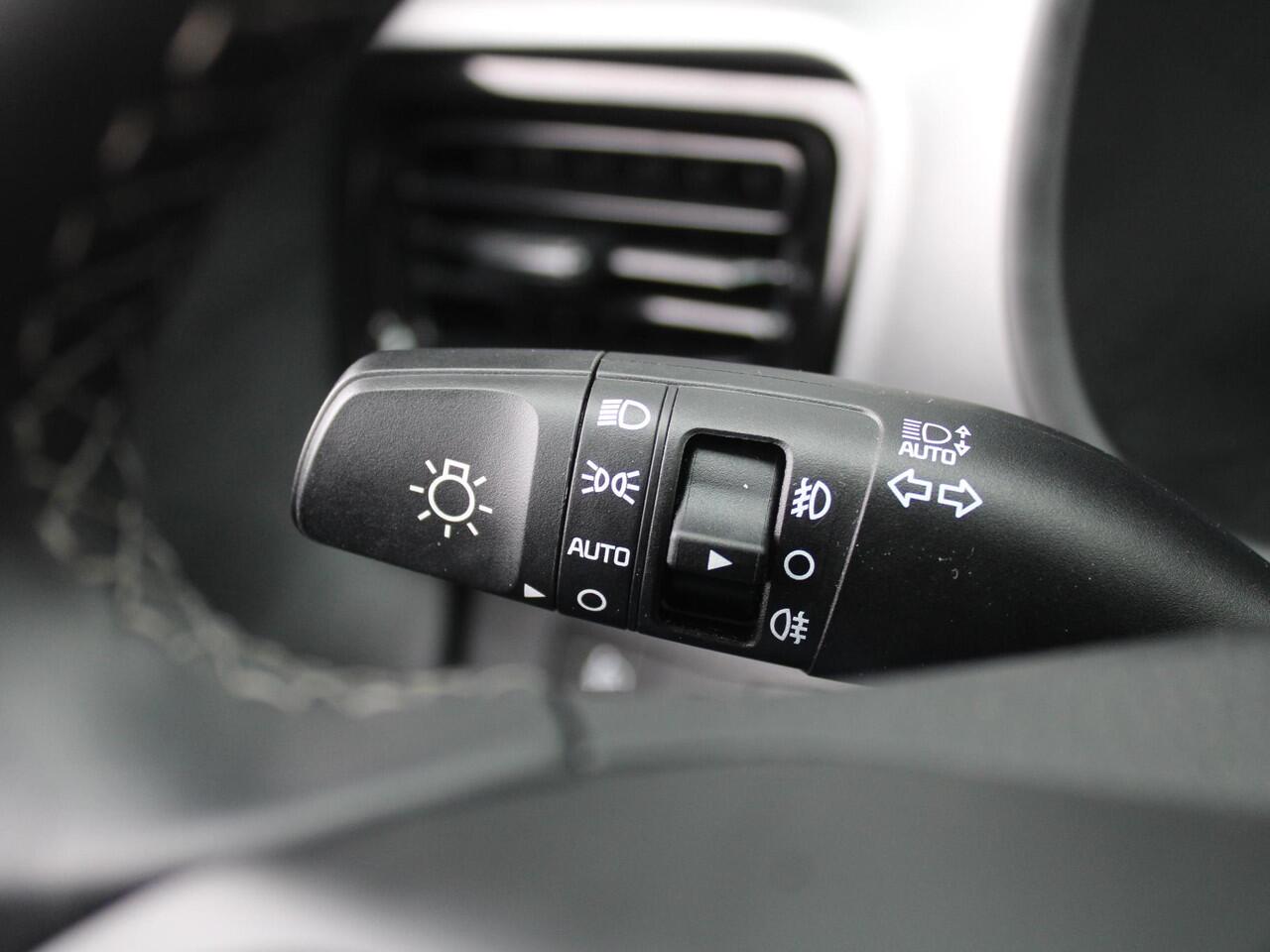 KIA Stonic 1.0 T-GDi MHEV DynamicLine | Camera | Clima | Cruise | Navi | 15" LM | LED | PDC | Apple Carplay/Android Auto |