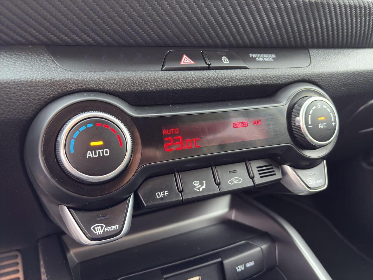 KIA Stonic 1.0 T-GDi MHEV GT-Line Cruise | Start/Stop | Half-leder | Stoel- en Stuurverwarming | LED | Camera | LMV |