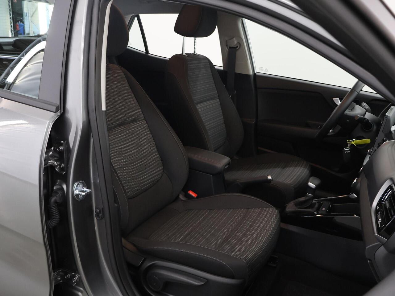 KIA Stonic 1.0 T-GDi MHEV DynamicLine DCT7 | Navigatie | Cruise Control | Achteruitrijcamera | Climate Control | lichtmetalen velgen |