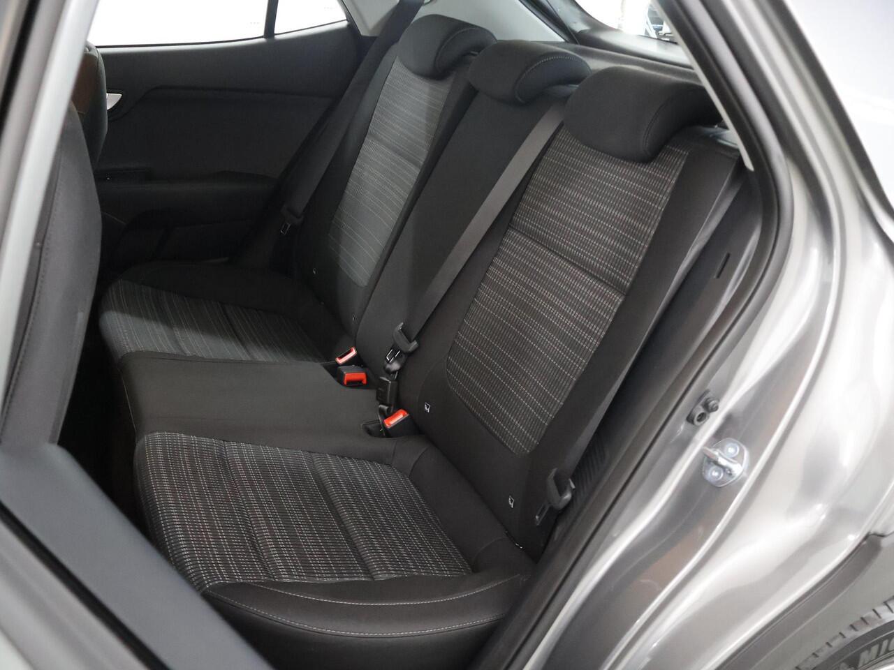 KIA Stonic 1.0 T-GDi MHEV DynamicLine DCT7 | Navigatie | Cruise Control | Achteruitrijcamera | Climate Control | lichtmetalen velgen |