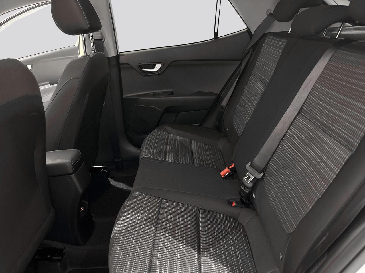 KIA Stonic 1.0 T-GDi MHEV DynamicPlusLine | vanaf ¤ 439,- per maand | Stoel/Stuurwielverwarming | Keyless | Navigatie | Achteruitrijcamera | Climate control