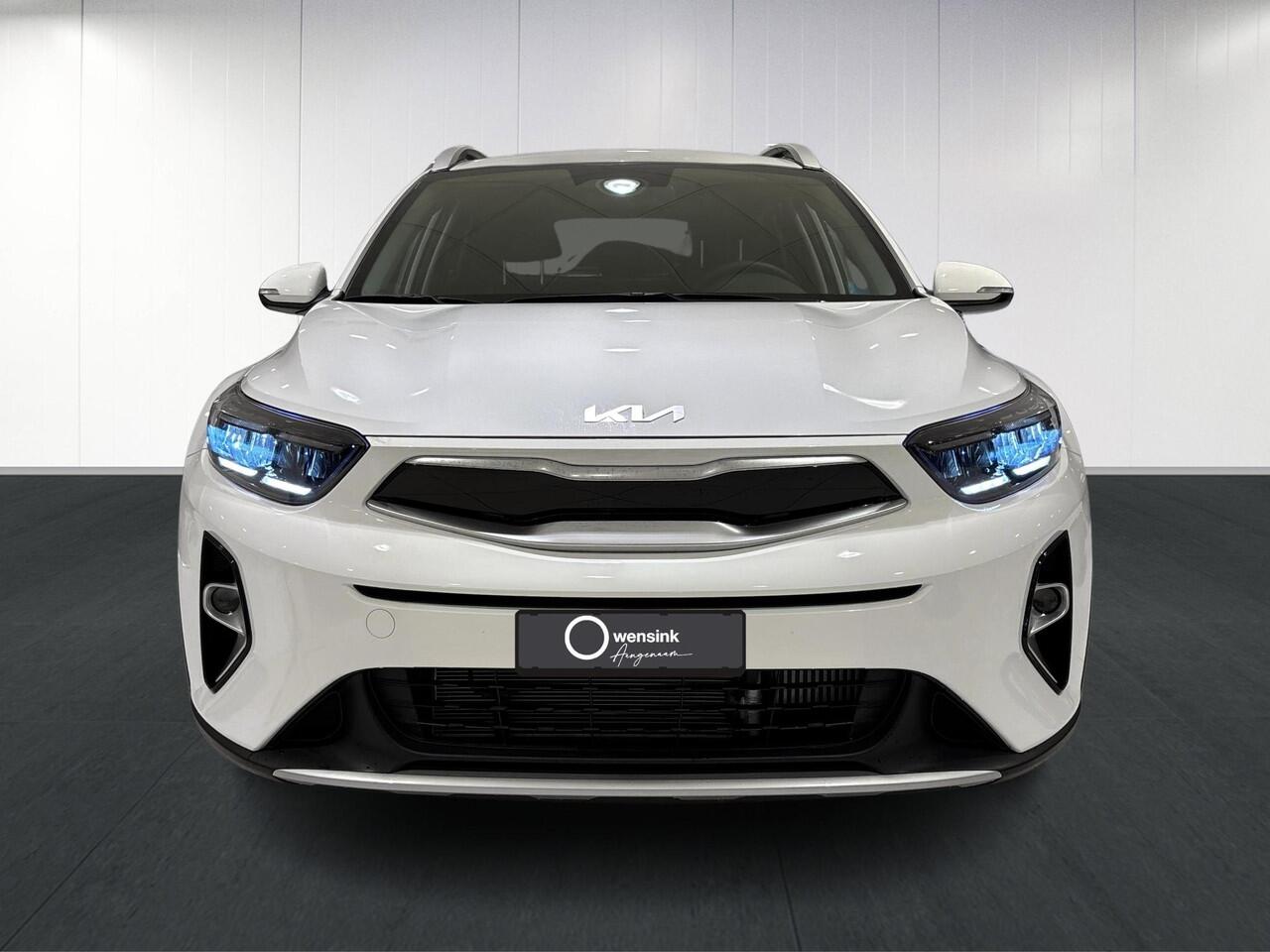 KIA Stonic 1.0 T-GDi MHEV DynamicPlusLine | vanaf ¤ 439,- per maand | Stoel/Stuurwielverwarming | Keyless | Navigatie | Achteruitrijcamera | Climate control