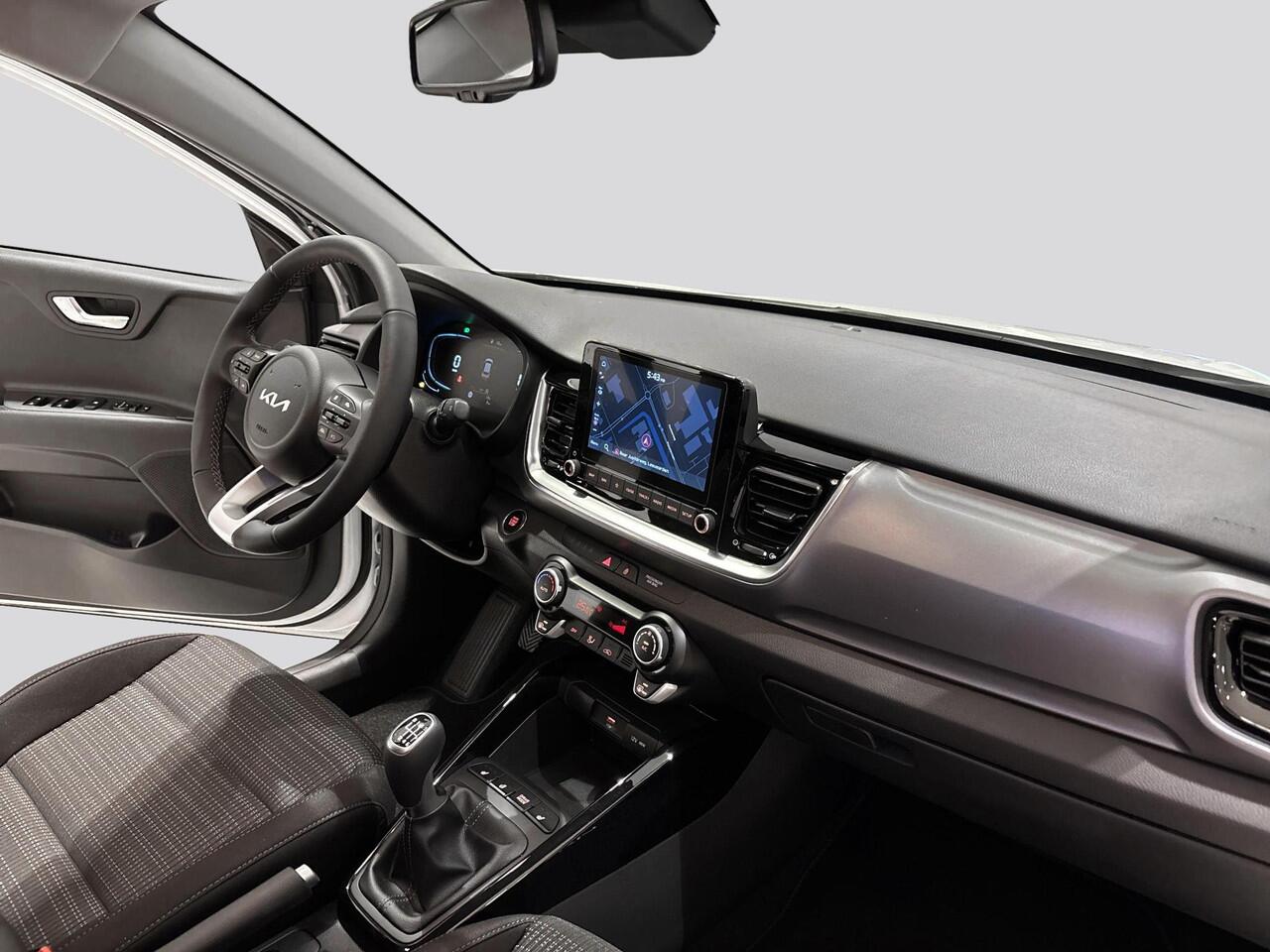 KIA Stonic 1.0 T-GDi MHEV DynamicPlusLine | vanaf ¤ 439,- per maand | Stoel/Stuurwielverwarming | Keyless | Navigatie | Achteruitrijcamera | Climate control