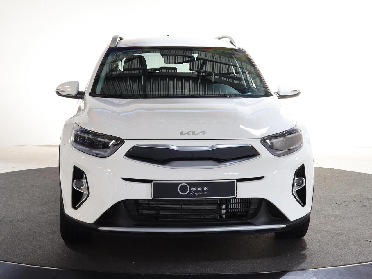 KIA Stonic 1.0 T-GDi MHEV DynamicPlusLine | vanaf ¤ 439,- per maand | Stoel/Stuurwielverwarming | Keyless | Navigatie | Achteruitrijcamera | Climate control