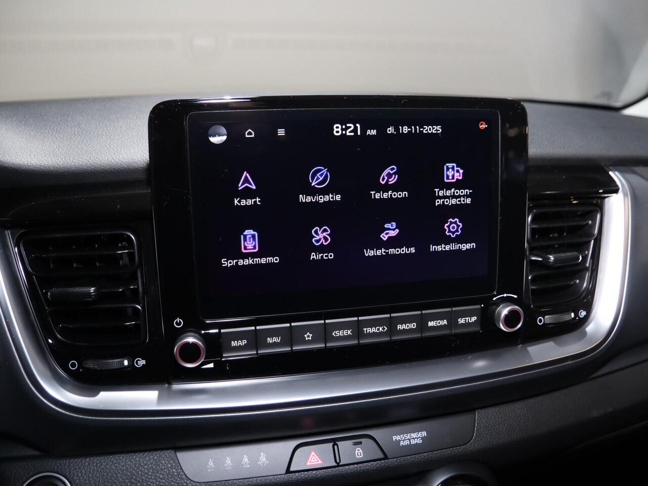 KIA Stonic 1.0 T-GDi MHEV DynamicPlusLine | vanaf ¤ 439,- per maand | Stoel/Stuurwielverwarming | Keyless | Navigatie | Achteruitrijcamera | Climate control