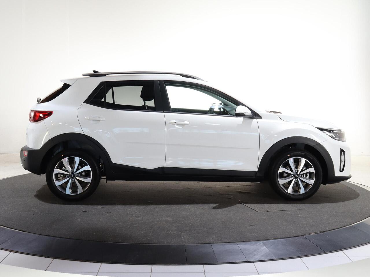 KIA Stonic 1.0 T-GDi MHEV DynamicPlusLine | vanaf ¤ 439,- per maand | Stoel/Stuurwielverwarming | Keyless | Navigatie | Achteruitrijcamera | Climate control