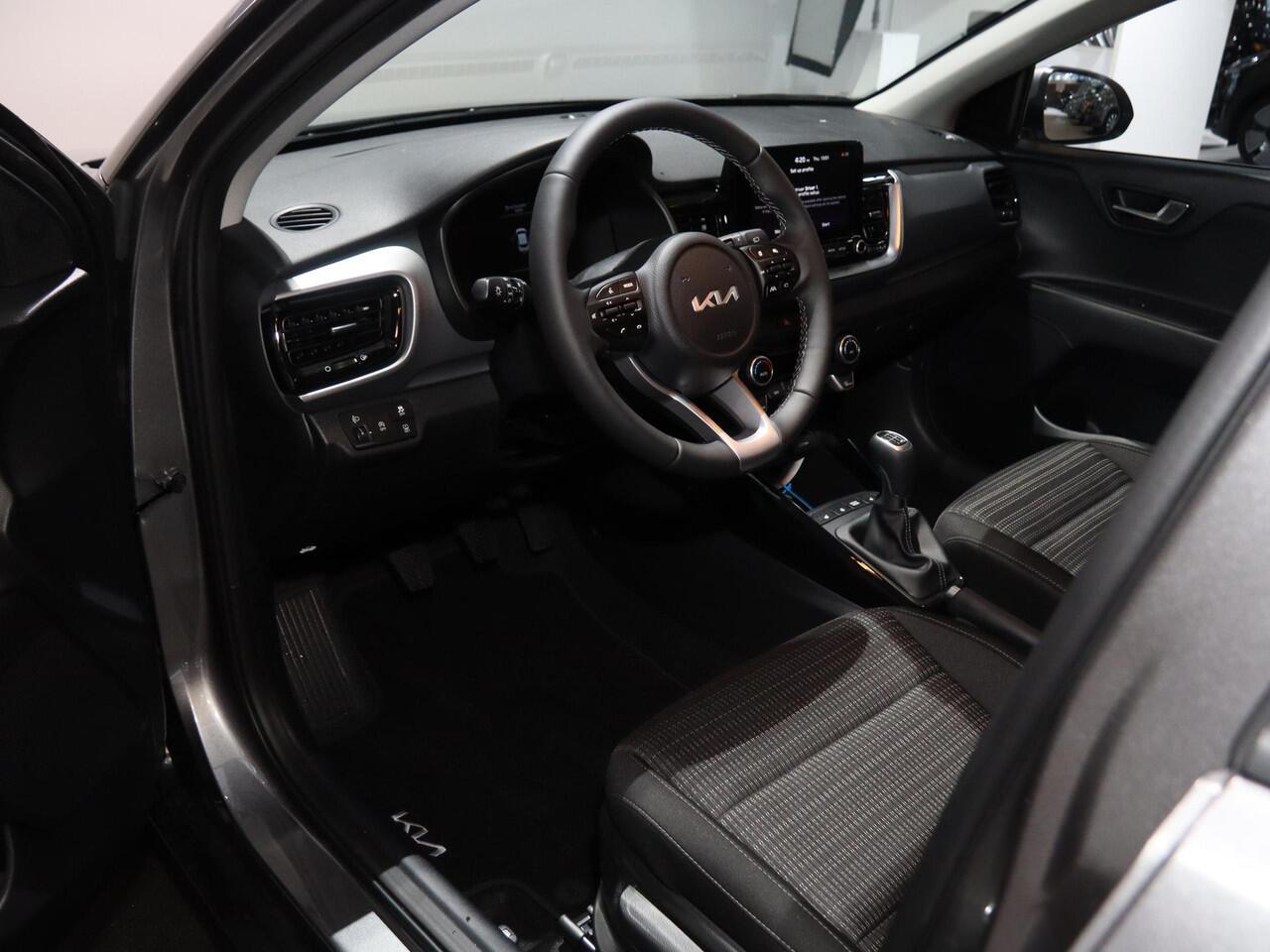 KIA Stonic 1.0 T-GDi MHEV DynamicPlusLine | LED-koplampen | Stoelverwarming vóór | Achteruitrijcamera | stuurwiel verwarmd |