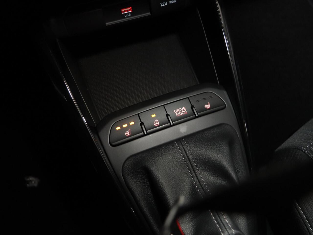 KIA Stonic 1.0 T-GDi MHEV DynamicPlusLine | LED-koplampen | Stoelverwarming vóór | Achteruitrijcamera | stuurwiel verwarmd |