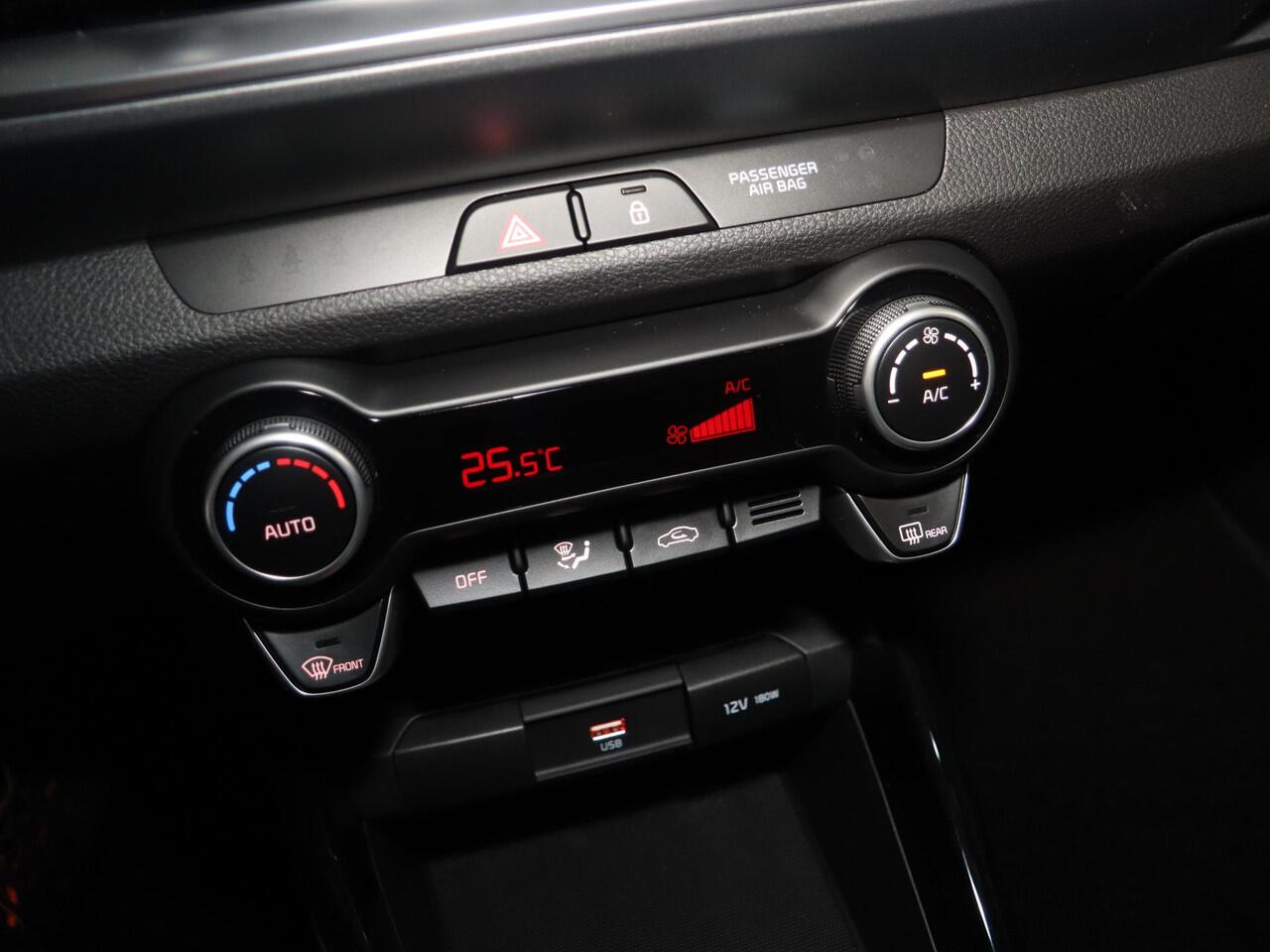 KIA Stonic 1.0 T-GDi MHEV DynamicPlusLine | LED-koplampen | Stoelverwarming vóór | Achteruitrijcamera | stuurwiel verwarmd |