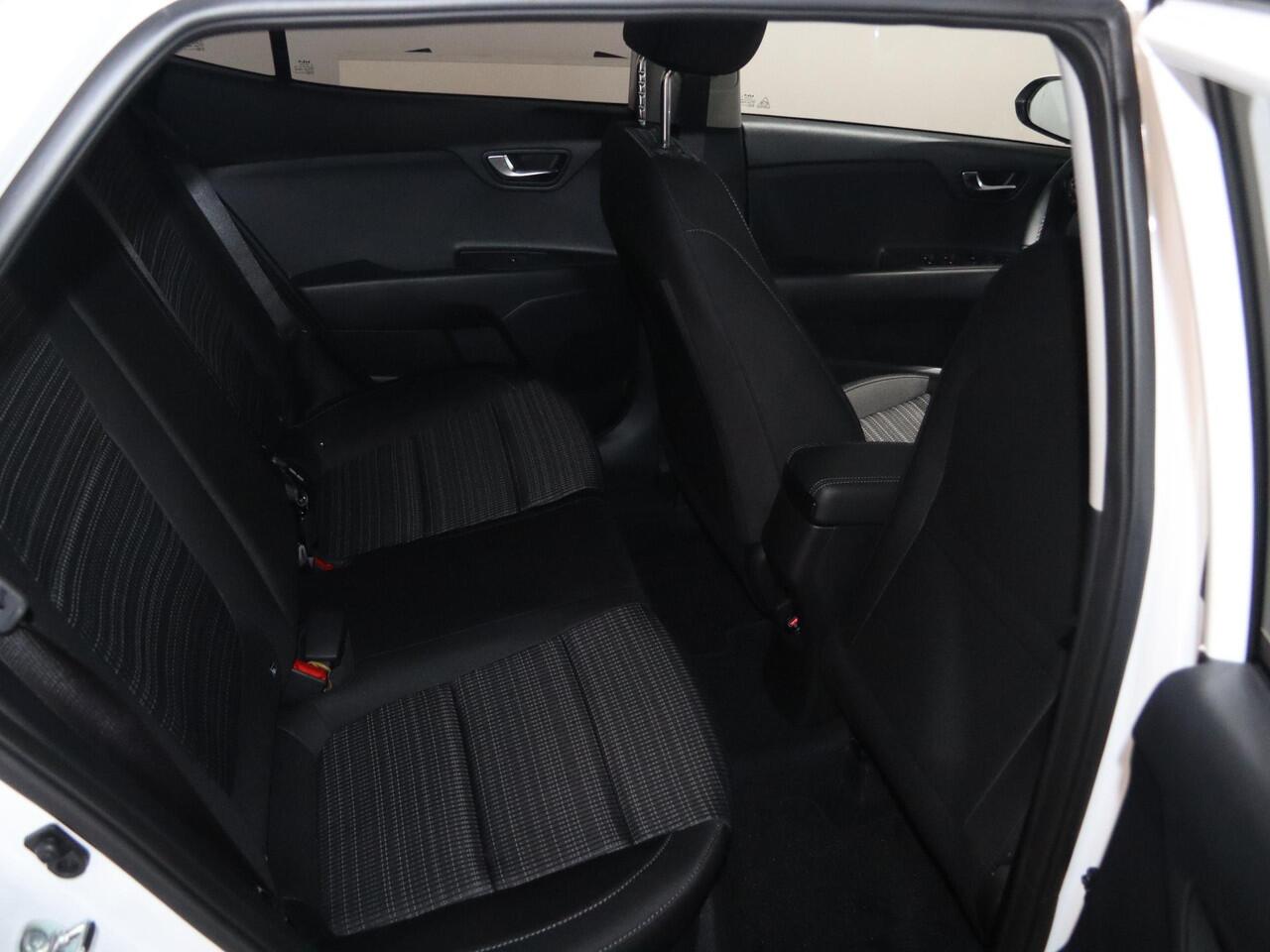 KIA Stonic 1.0 T-GDi MHEV DynamicPlusLine | LED-koplampen | Stoelverwarming vóór | Achteruitrijcamera | stuurwiel verwarmd |