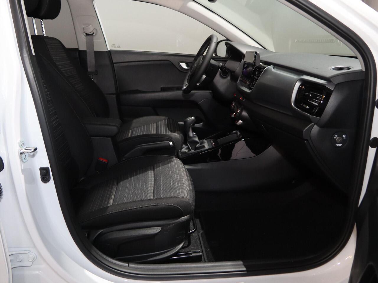 KIA Stonic 1.0 T-GDi MHEV DynamicPlusLine | LED-koplampen | Stoelverwarming vóór | Achteruitrijcamera | stuurwiel verwarmd |