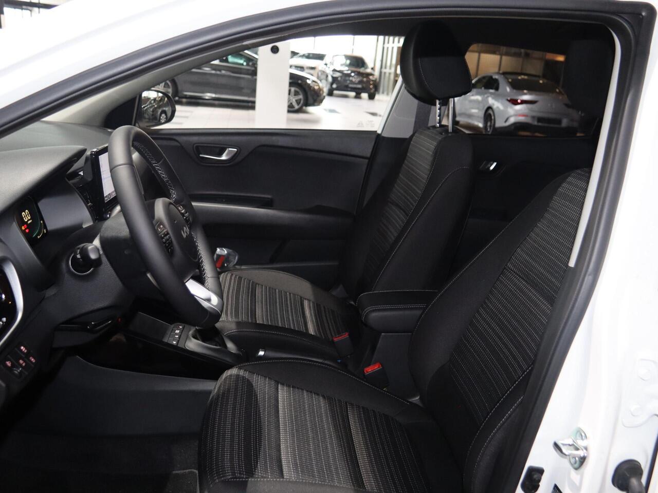 KIA Stonic 1.0 T-GDi MHEV DynamicPlusLine | LED-koplampen | Stoelverwarming vóór | Achteruitrijcamera | stuurwiel verwarmd |