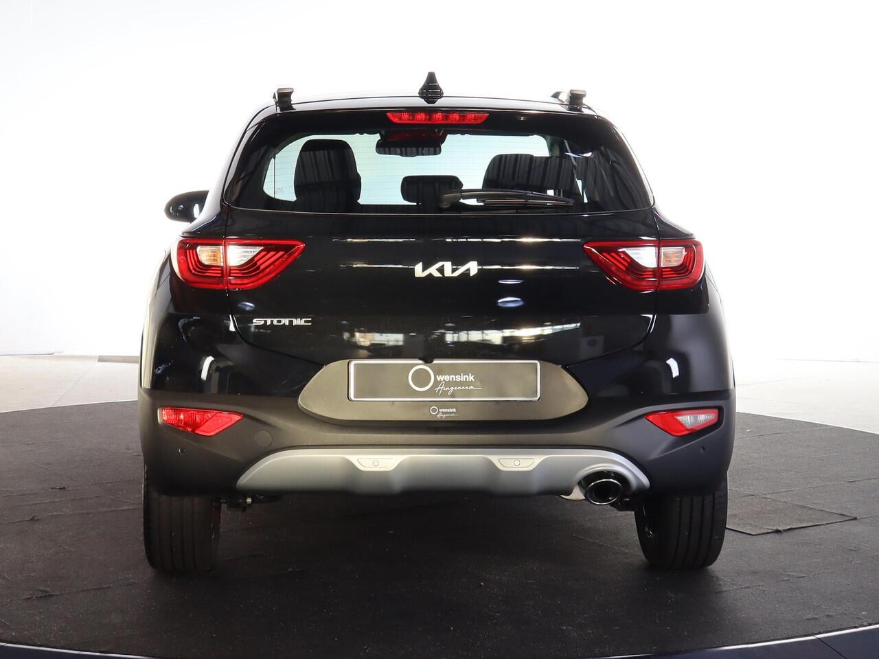 KIA Stonic 1.0 T-GDi MHEV ComfortLine | Achteruitrijcamera | Parkeersensoren achter | Navigatiesysteem | Cruise control | Actieve rijbaanassistentie |
