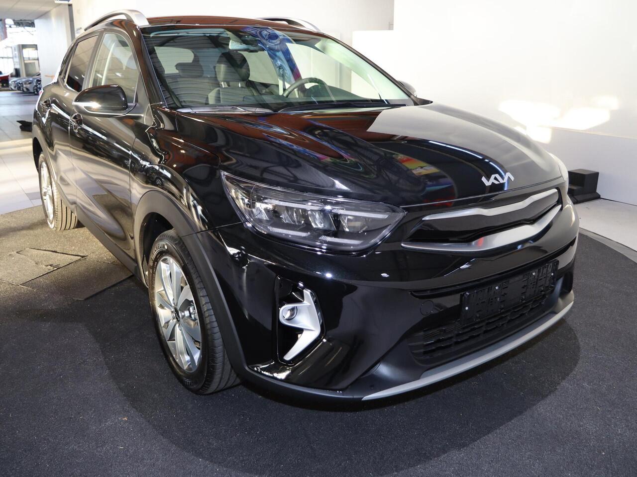 KIA Stonic 1.0 T-GDi MHEV ComfortLine | Achteruitrijcamera | Parkeersensoren achter | Navigatiesysteem | Cruise control | Actieve rijbaanassistentie |