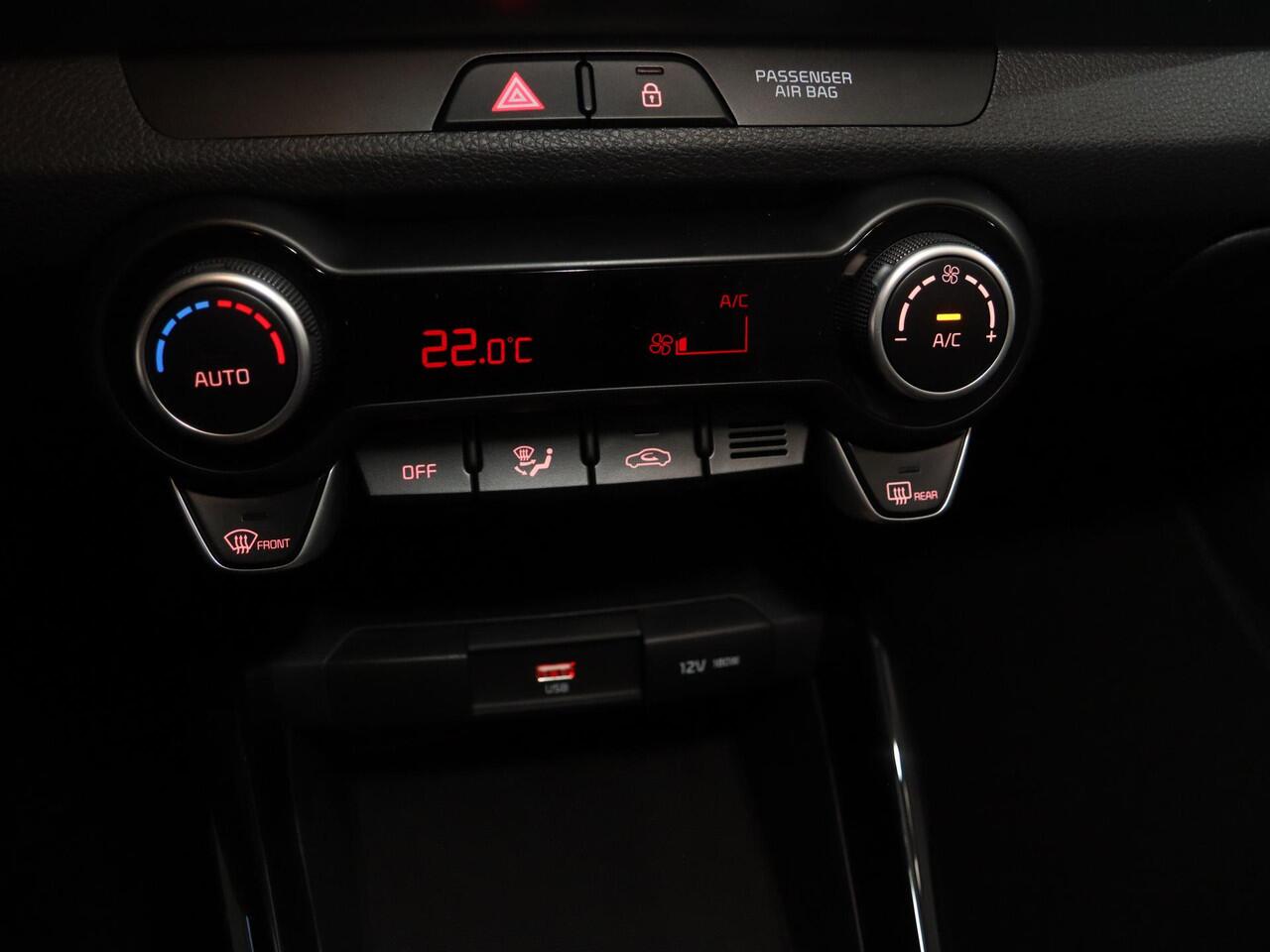 KIA Stonic 1.0 T-GDi MHEV DynamicPlusLine | LED-koplampen | Stoelverwarming vóór | Achteruitrijcamera | stuurwiel verwarmd |