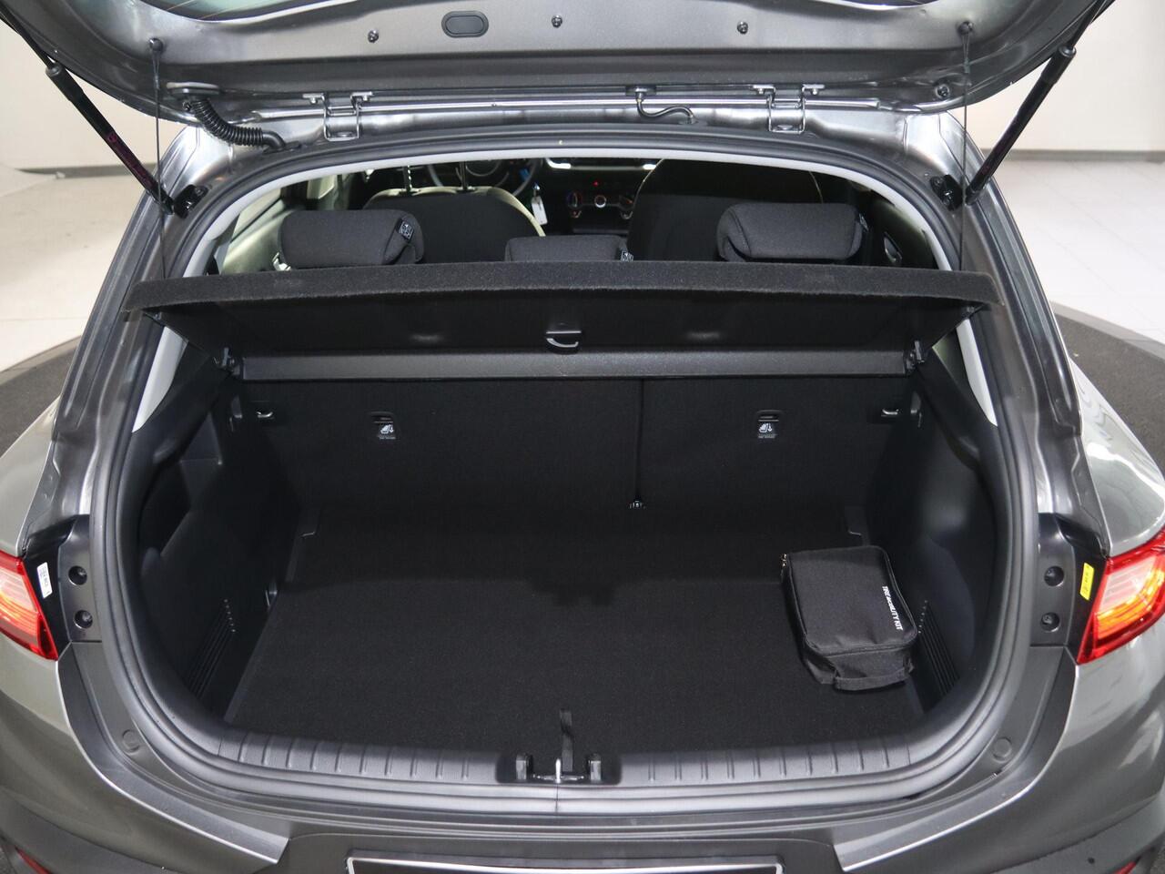 KIA Stonic 1.0 T-GDi MHEV ComfortLine | Achteruitrijcamera | Parkeersensoren achter | Navigatiesysteem | Cruise control | Actieve rijbaanassistentie |