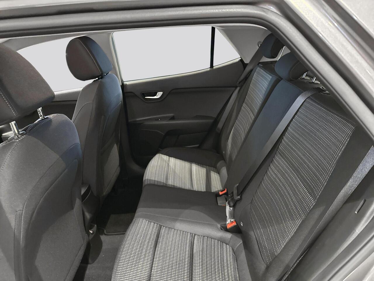 KIA Stonic 1.0 T-GDi MHEV DynamicLine | LED-koplampen | Cruisecontrol | Achteruitrijcamera | Dakrails | lichtmetalen velgen |