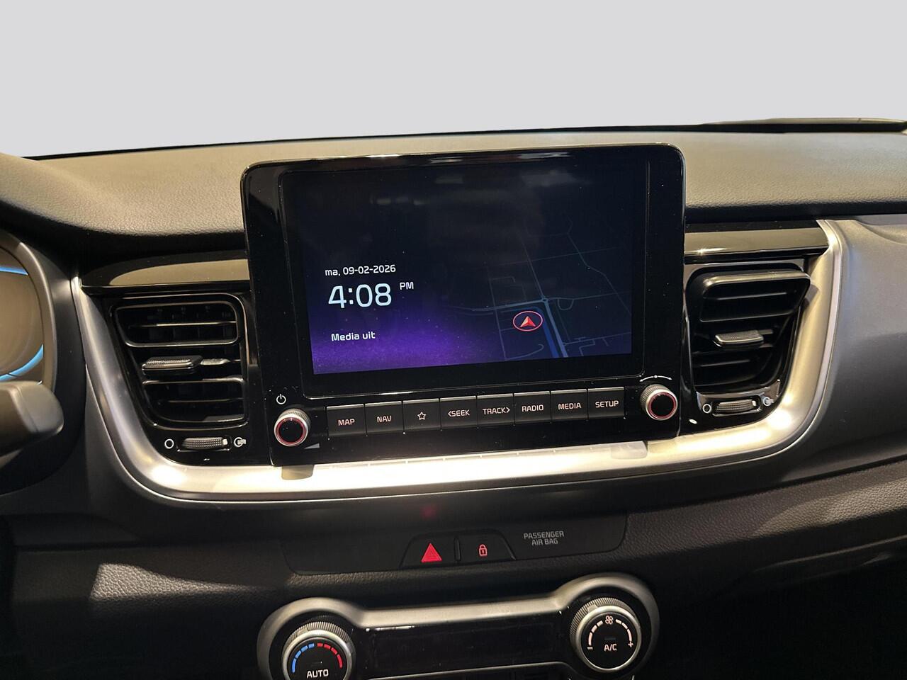 KIA Stonic 1.0 T-GDi MHEV DynamicLine | LED-koplampen | Cruisecontrol | Achteruitrijcamera | Dakrails | lichtmetalen velgen |