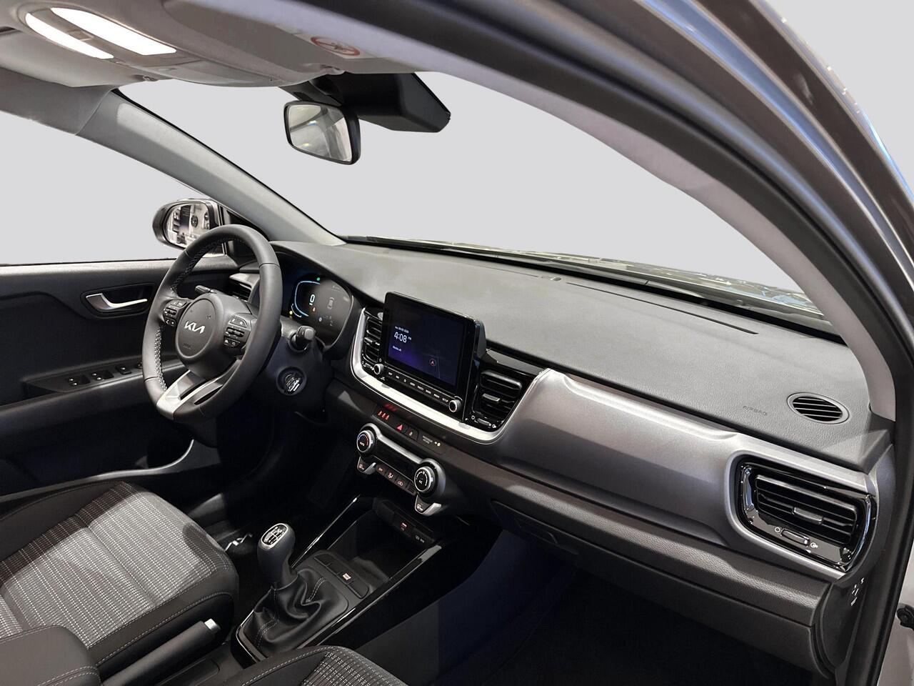 KIA Stonic 1.0 T-GDi MHEV DynamicLine | LED-koplampen | Cruisecontrol | Achteruitrijcamera | Dakrails | lichtmetalen velgen |