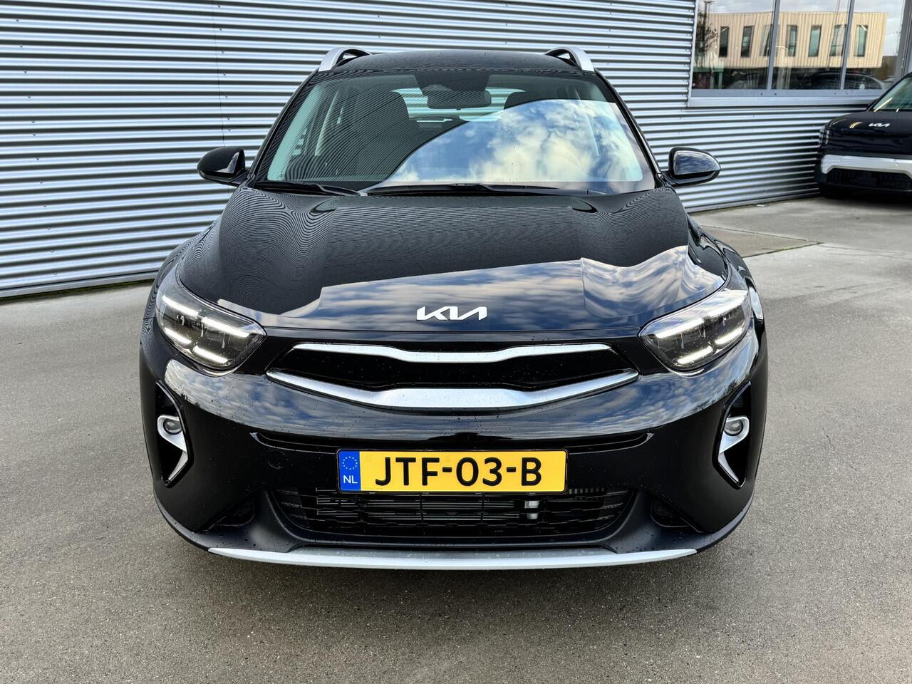 KIA Stonic 1.0 T-GDi MHEV DynamicLine TREKHAAK | SIDESTEPS | DEMO-AUTO | KMSTAND KAN IETS VARIEEREN.