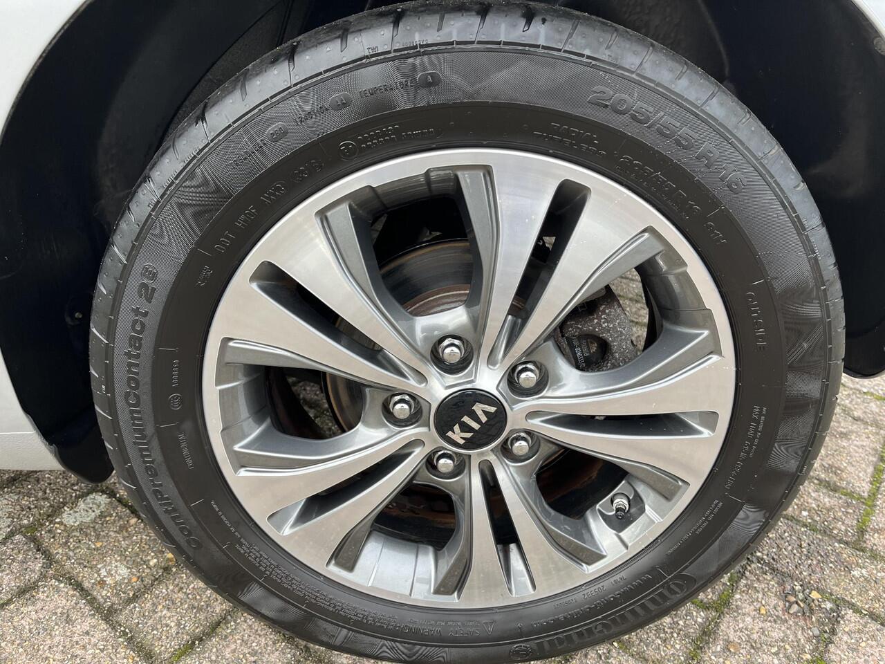 KIA VENGA 1.6 CVVT DynamicPLusLine | Cruise controle, Climate controle, Parkeersensoren, 16" LM-velgen