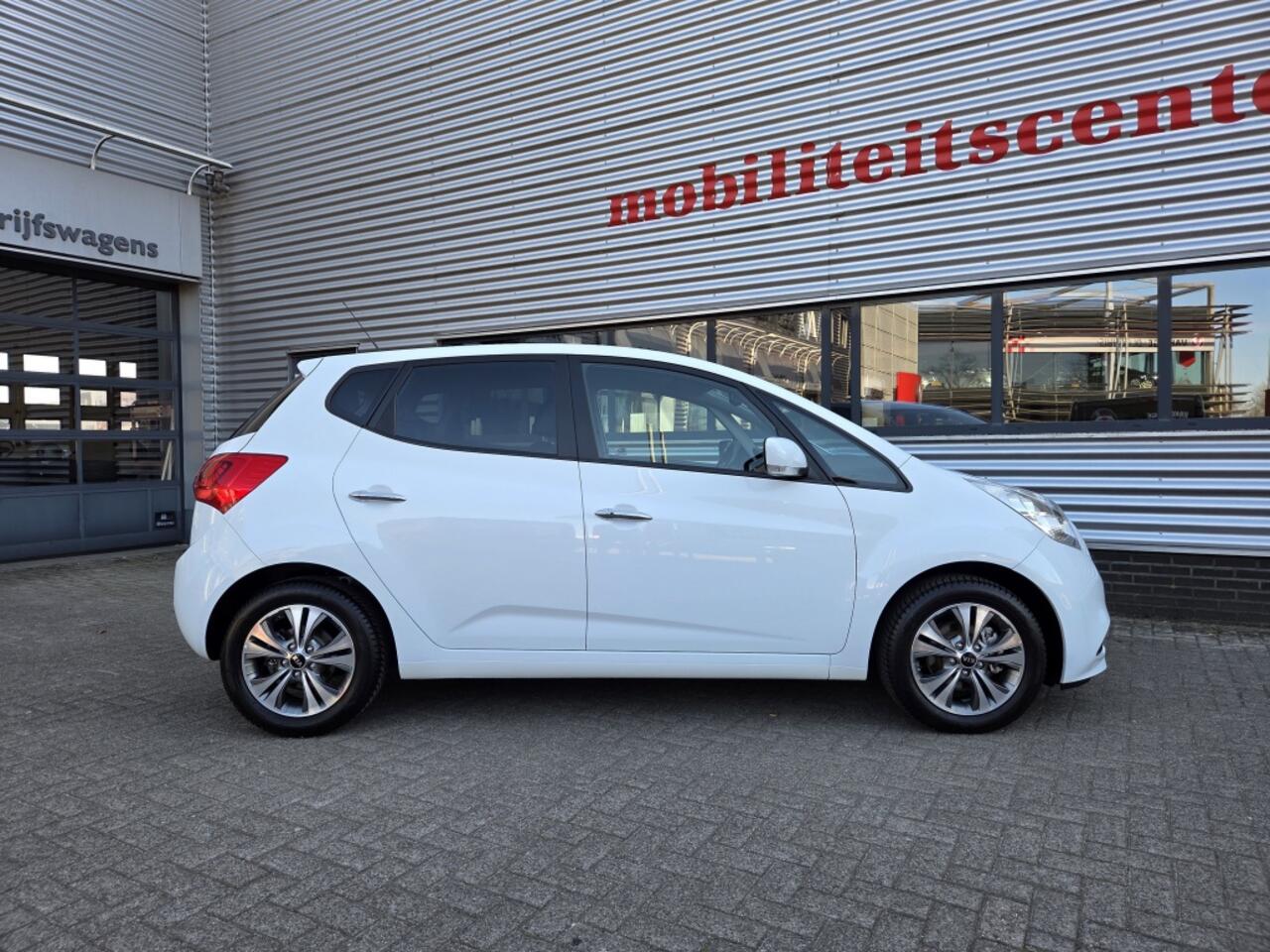 KIA VENGA 1.6 CVVT 125pk A/T DynamicPlusLine | Navi | Stoel verw.